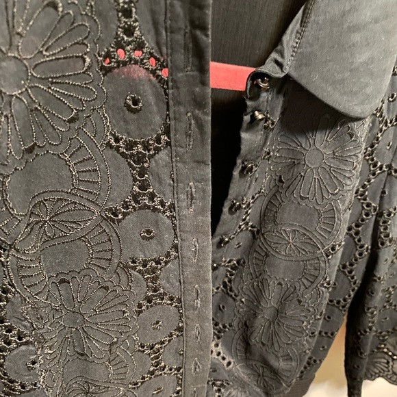 Gorgeous & Sexy Catherine Malandrino Black Eyelet Mid-Sleeved Dress - Picture 6 of 15